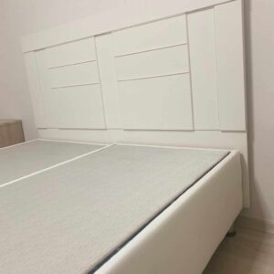 Aquacool RAL 9001 Krem Beyazı boyası ile yenilenmiş karyola başlığı ve çift kişilik yatak başlığı fotoğrafı