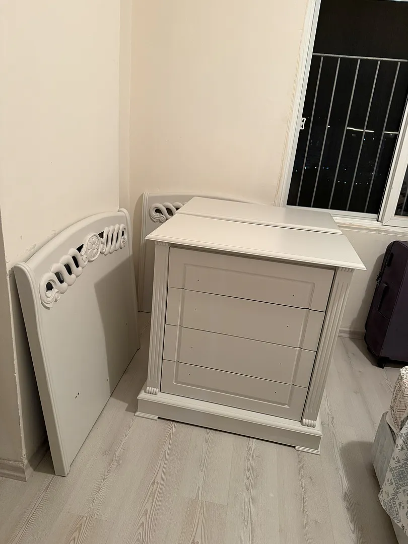 aquacool trend 104 antik beyaz ile boyanmış mobilya